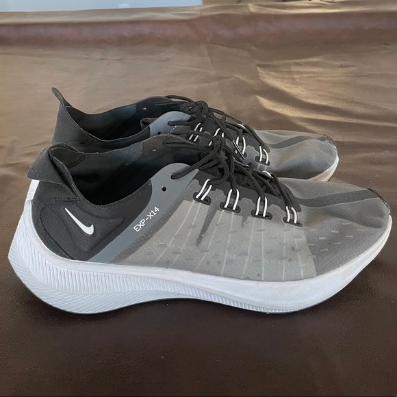 Nike Future Fast Racer Trainers In Black - Picture 5 of 8